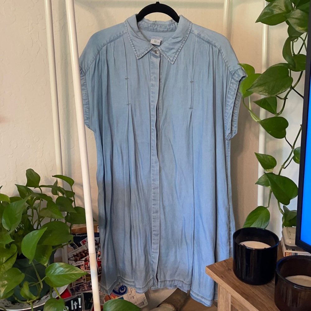 Denim collared flowy dress